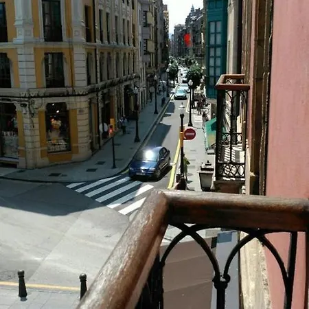 Apartamento En El Puerto De Gijon, A 2 Minutos De La Playa * Gijón